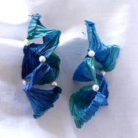 Hineri Pierced earrings